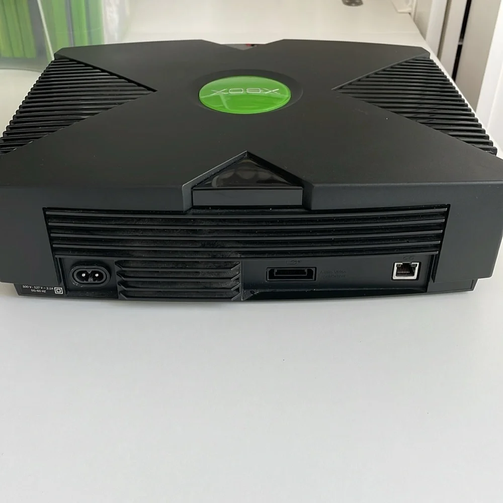 [ XBOX Original Console and Controller ]